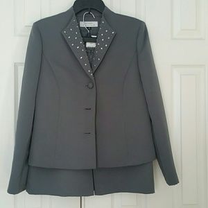 NWT Sz 10 Tahari Sultry Silver Bejeweled Lapel